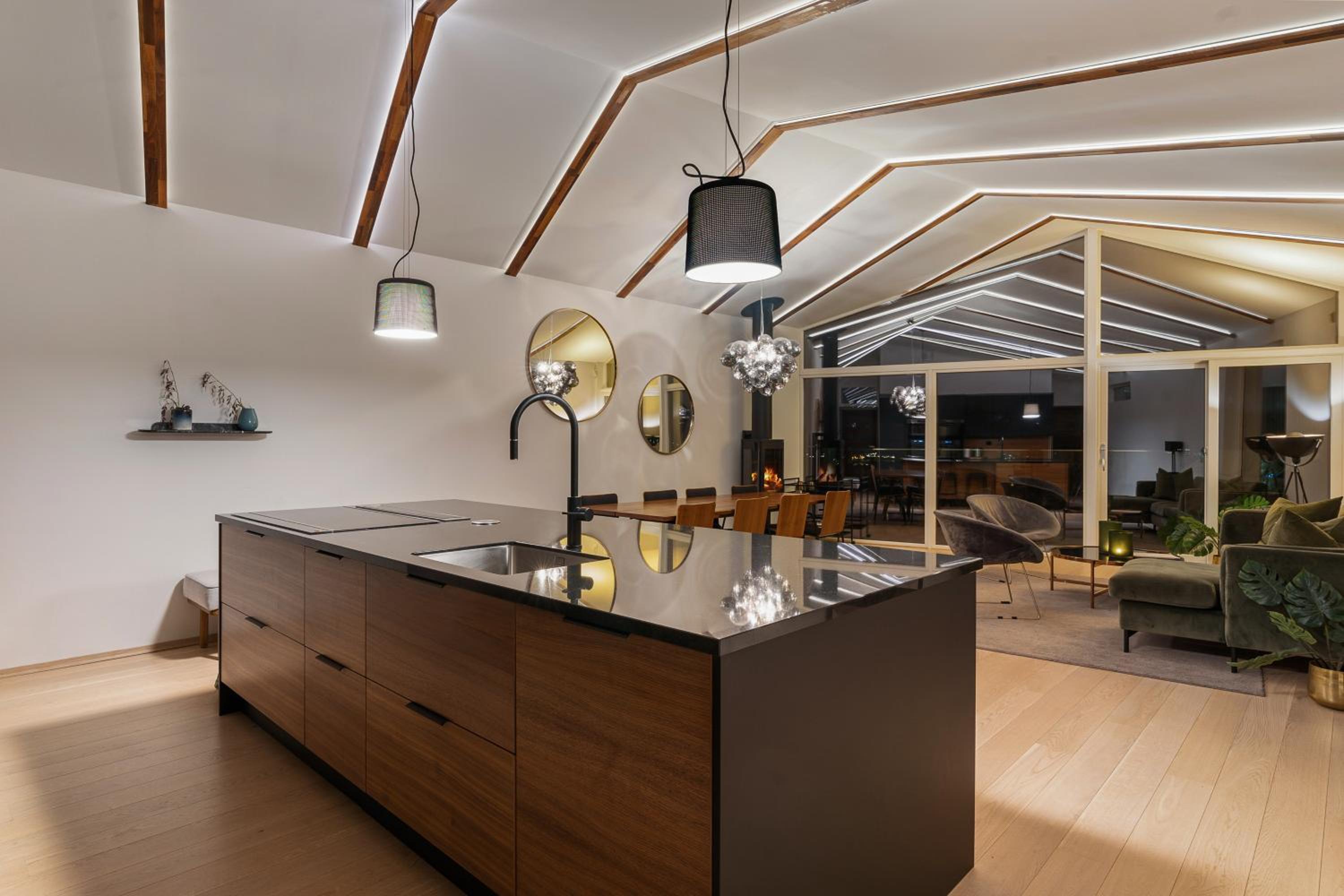 Enter Tromsø Luxury Villa view 4