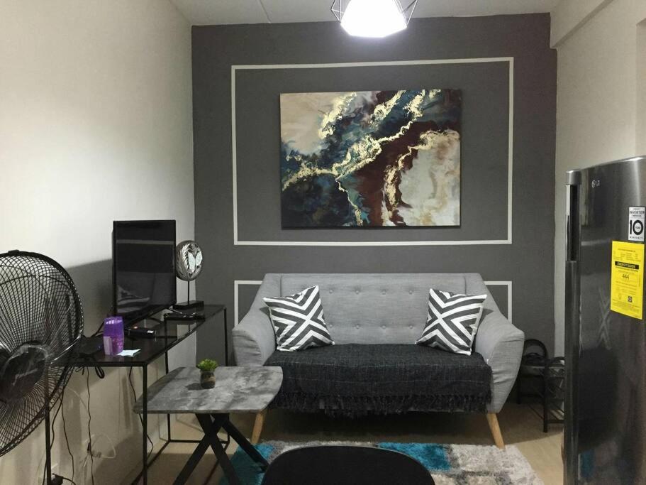 Sophisticated ONE Bedroom condo unit at The Hive Residence view 4