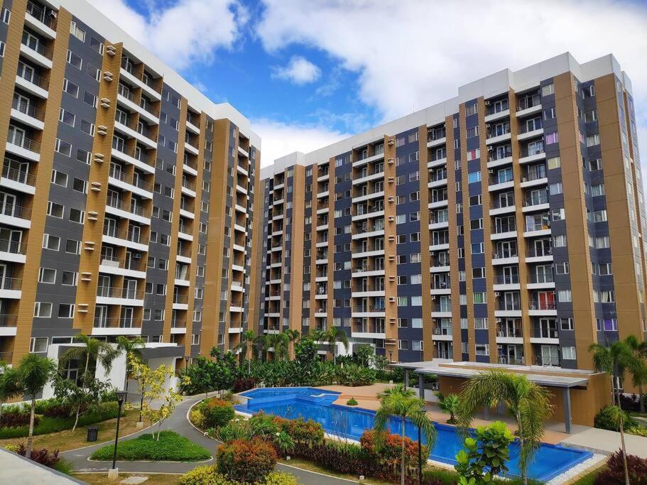 Sophisticated ONE Bedroom condo unit at The Hive Residence view 5