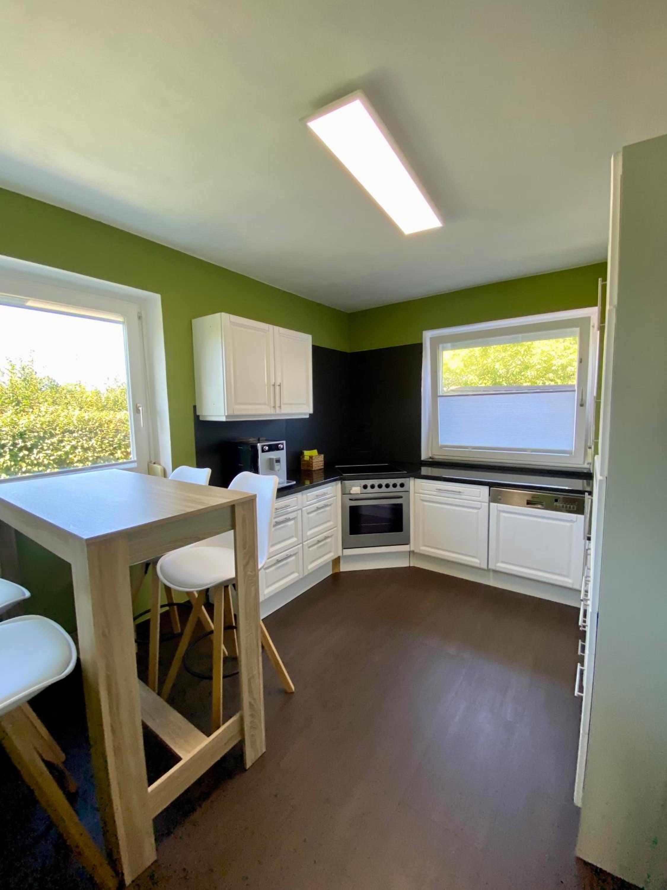Wohnung im Grünen am Stadtrand, 50 m2, eigener Garten mit Terrasse, eigener Eingang, kostenloses Parken