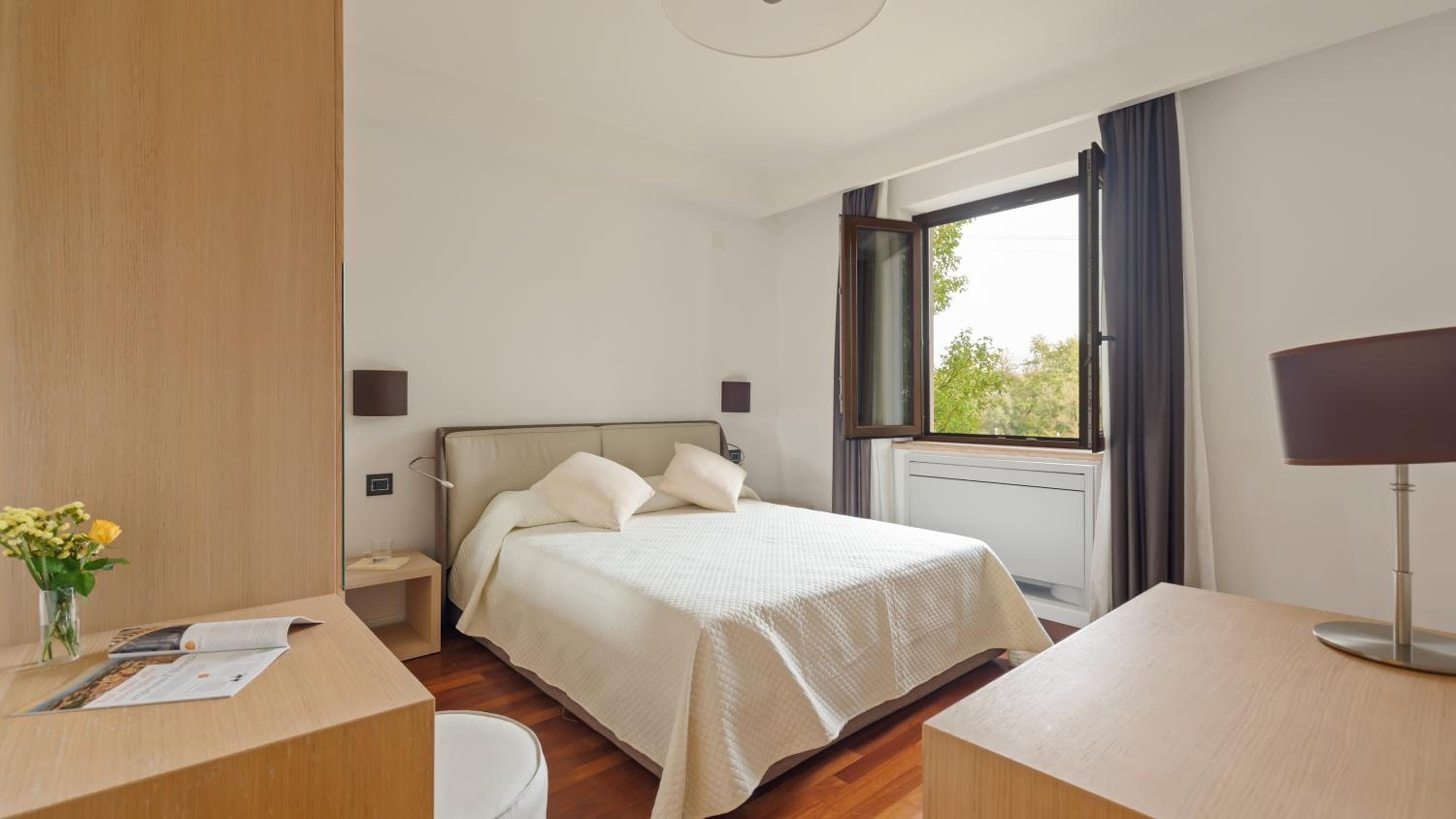 hotel room