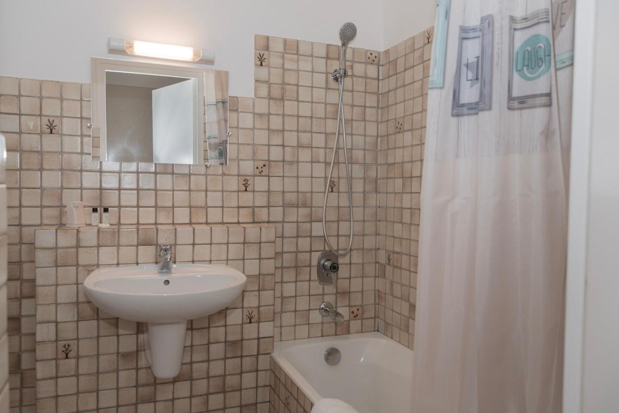 Le Blanc-Mesnil Vacations - Cit'Hotel Aero-Hotel - Property Image 17