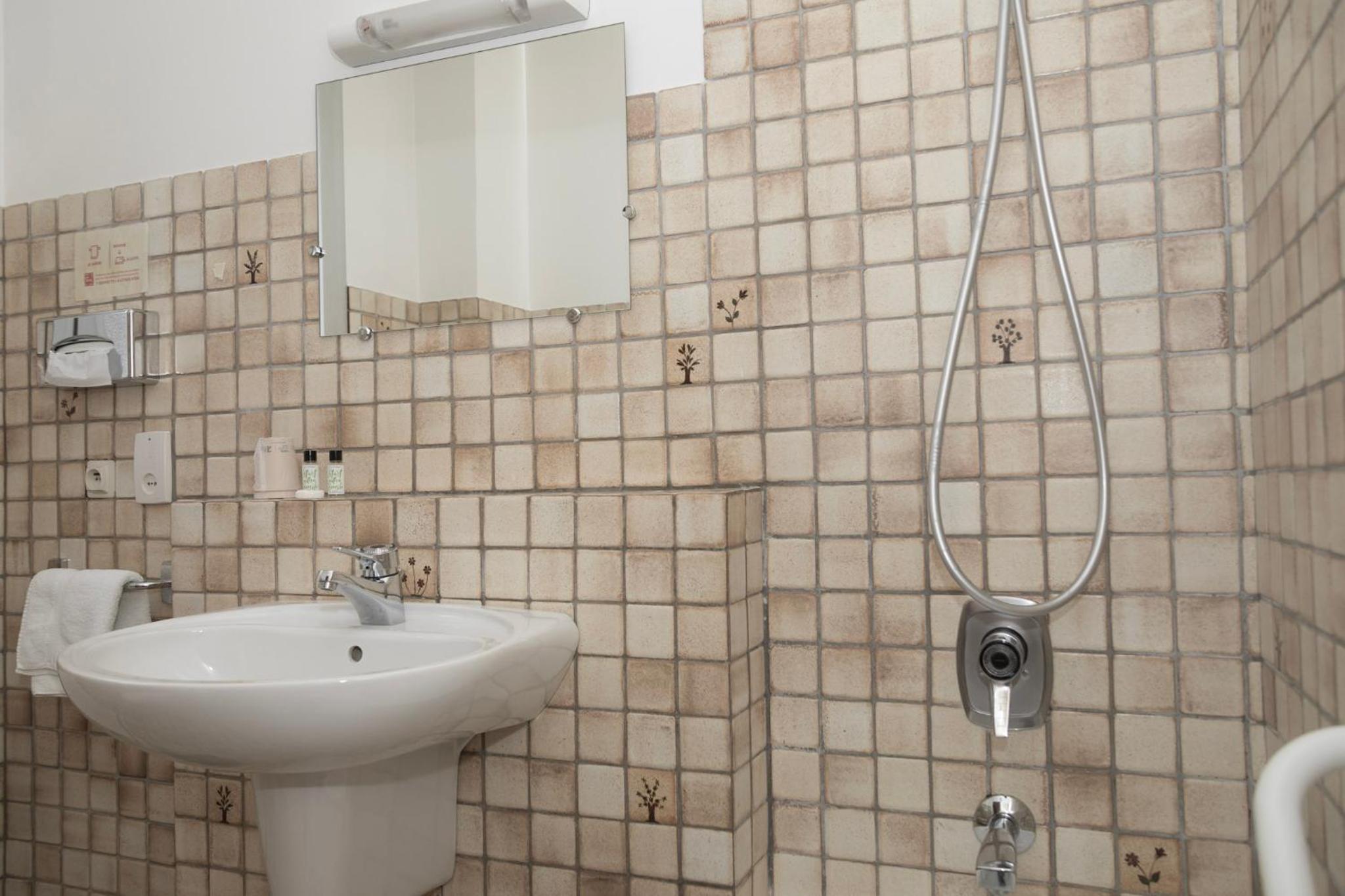 Le Blanc-Mesnil Vacations - Cit'Hotel Aero-Hotel - Property Image 23