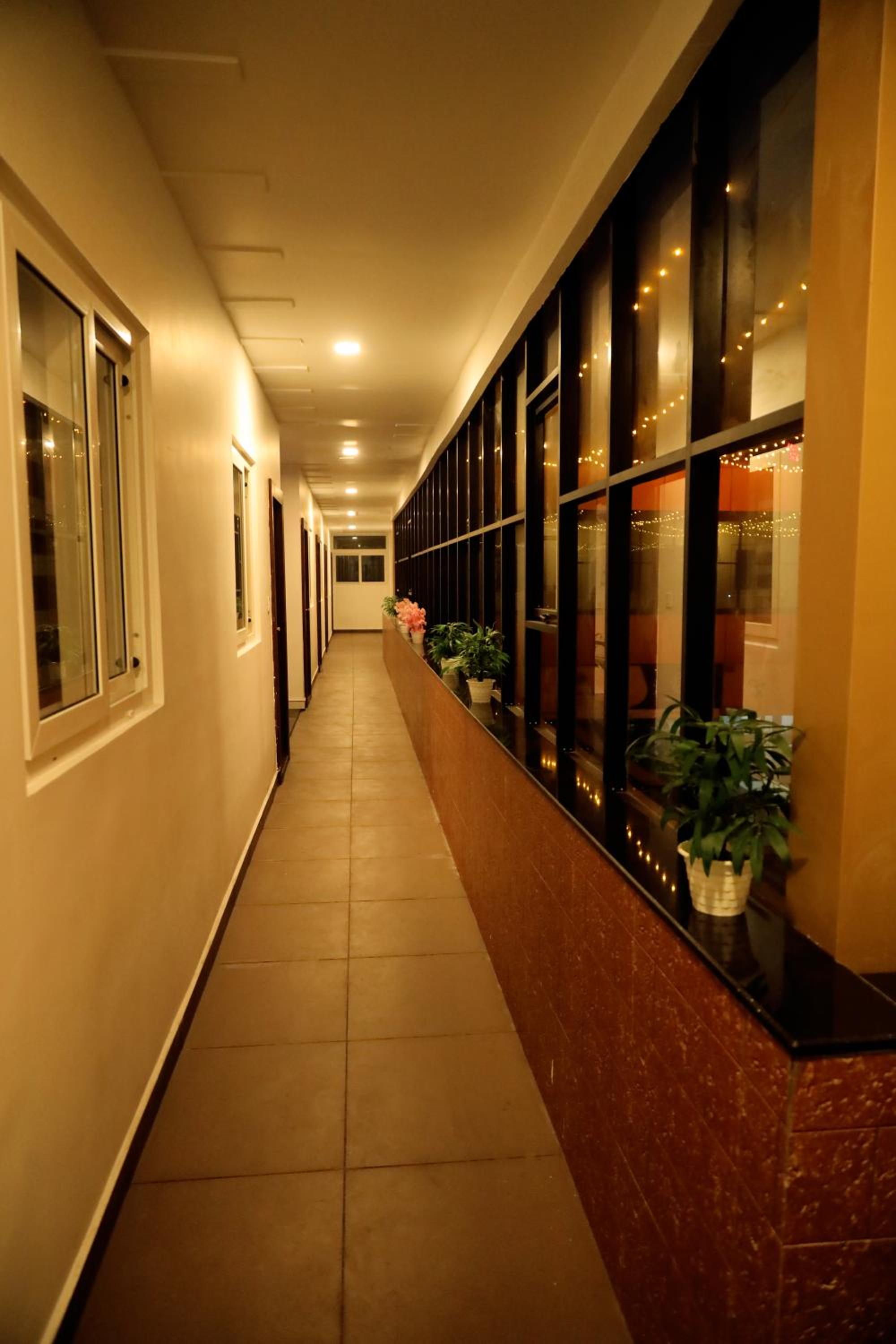 Misty Avenue Premium Rooms view 3