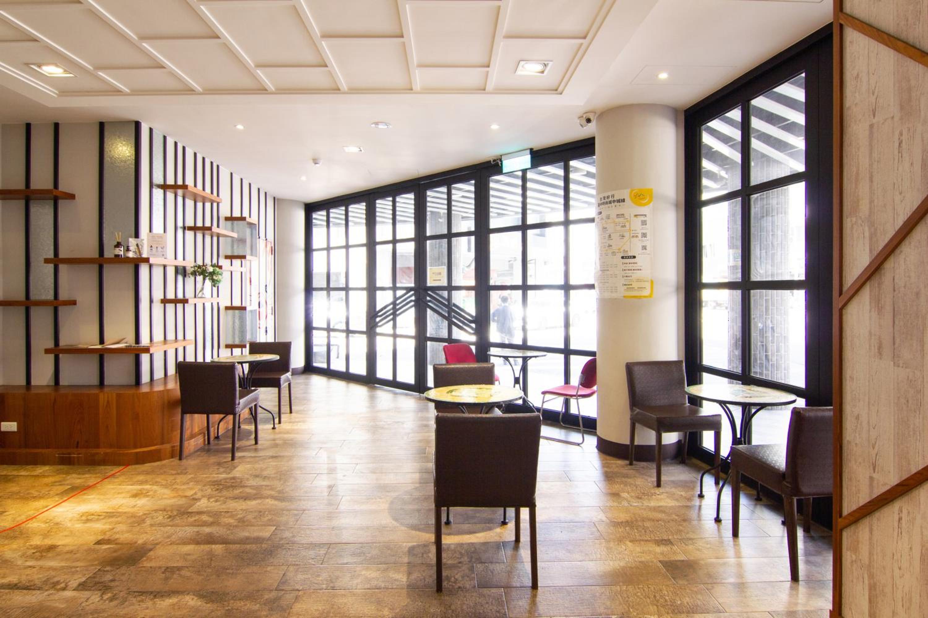 CHECK inn Taichung Ziyou