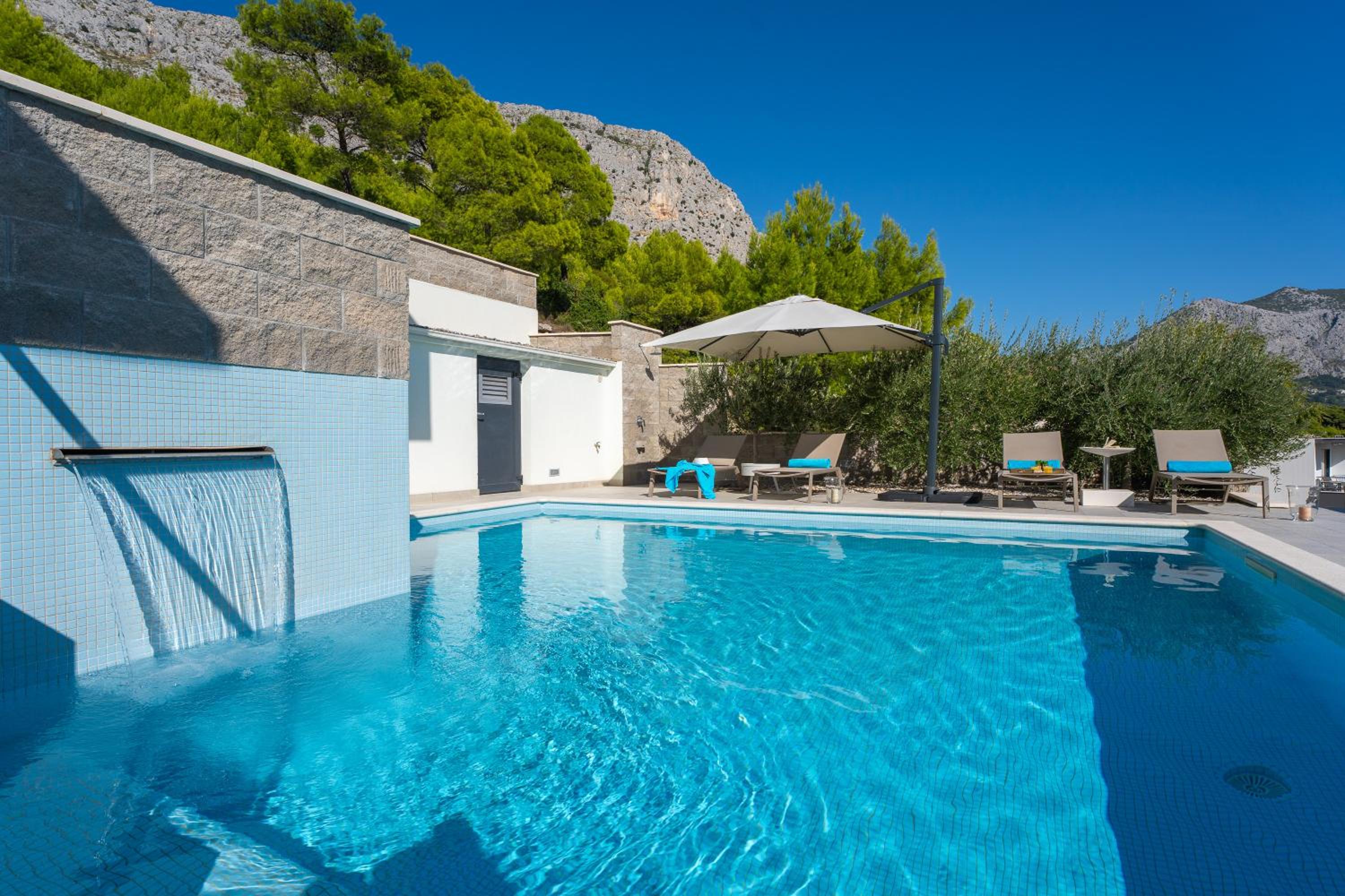 Villa Allegra with 32msq heated pool, 300m far from sandy beaches, open sea view view 3