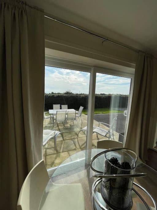 The Ridge Bungalow, at the highest point in the Heart of Cheshire view 4