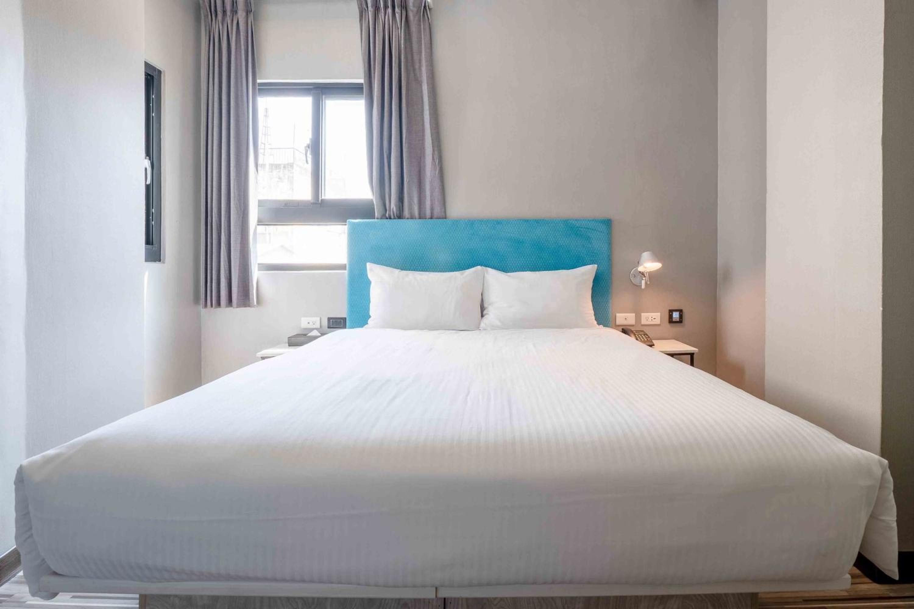 CHECK inn Taichung Ziyou