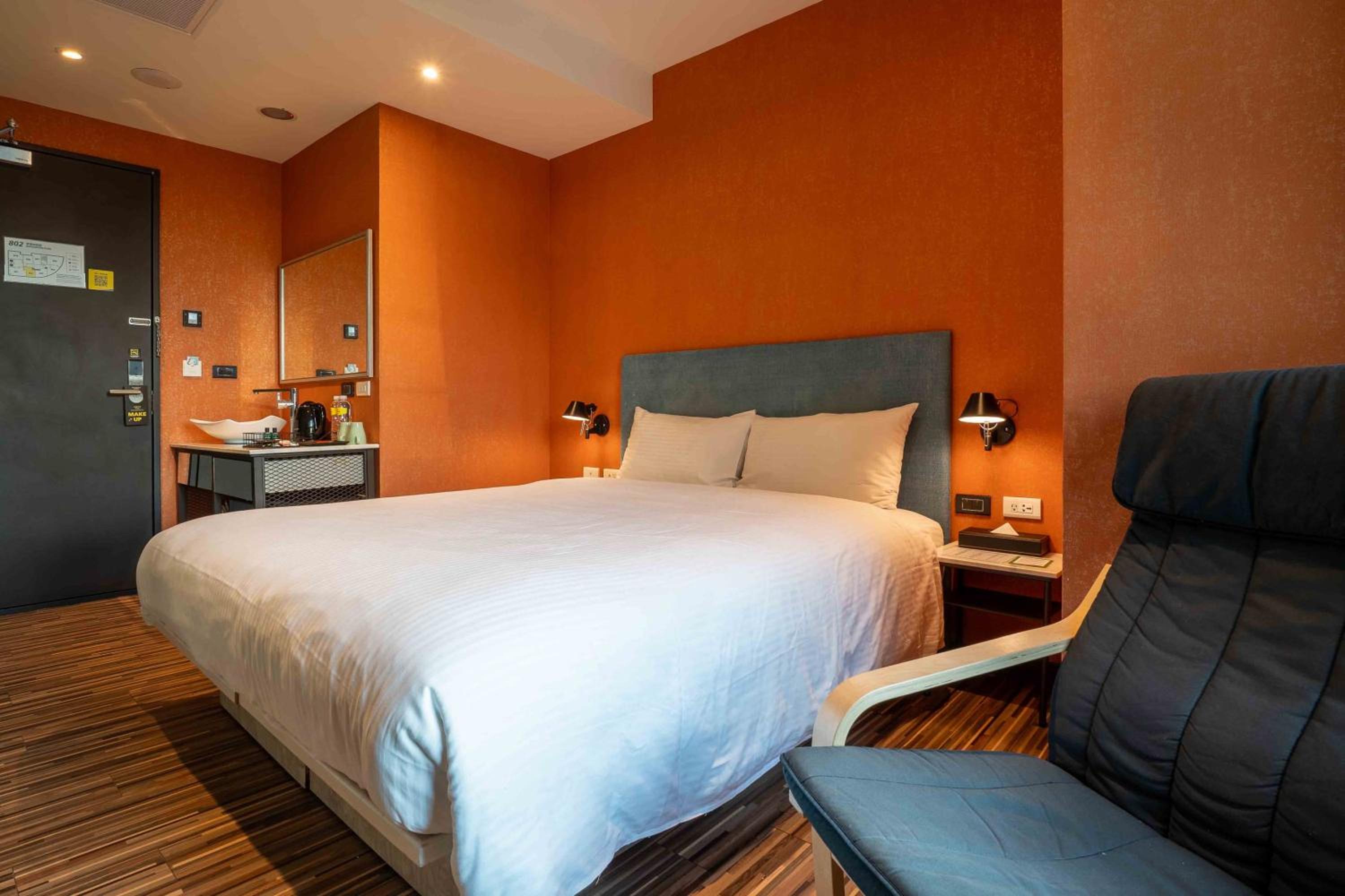 CHECK inn Taichung Ziyou