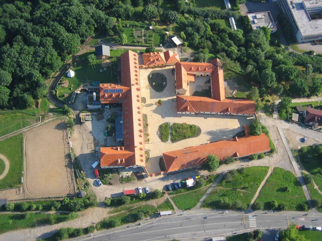 Ubytovna Toulcův dvůr