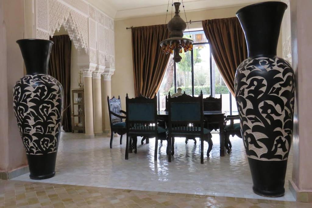 Villa Jude Luxury 6BR Villa with Private Pool, Sleeps 12, Near Golf & City
