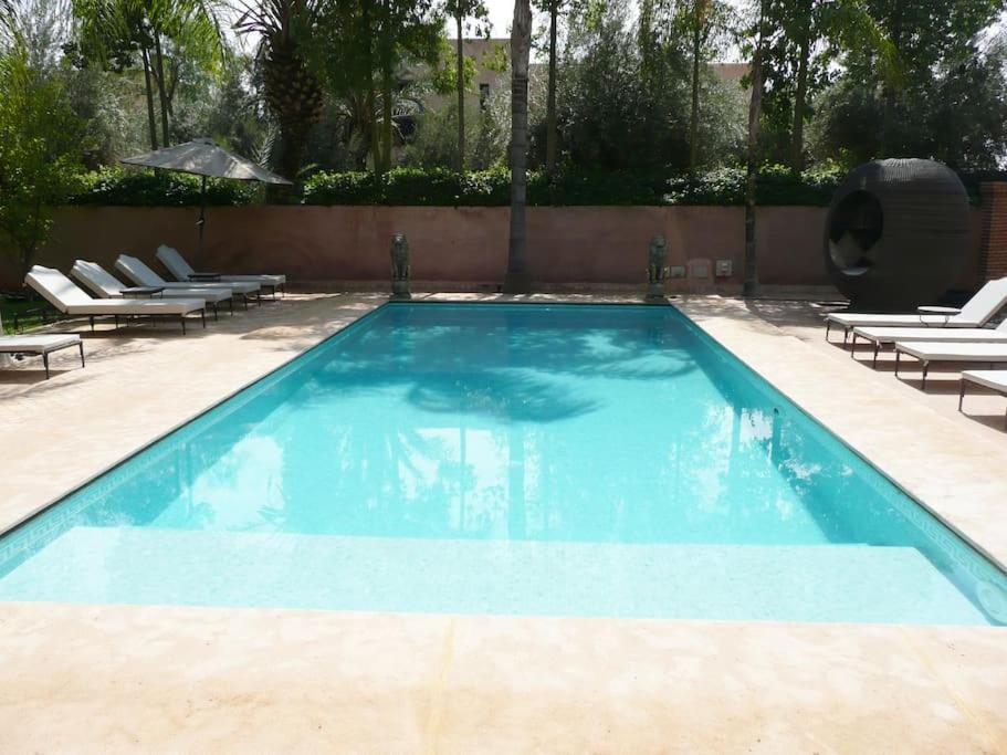 Villa Jude Luxury 6BR Villa with Private Pool, Sleeps 12, Near Golf & City