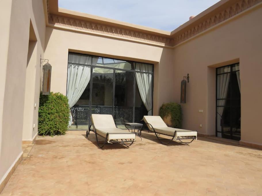 Villa Jude Luxury 6BR Villa with Private Pool, Sleeps 12, Near Golf & City