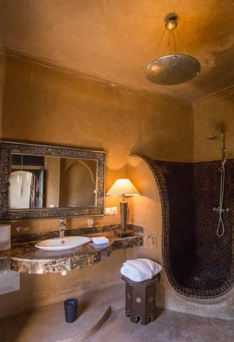 Villa Jude Luxury 6BR Villa with Private Pool, Sleeps 12, Near Golf & City