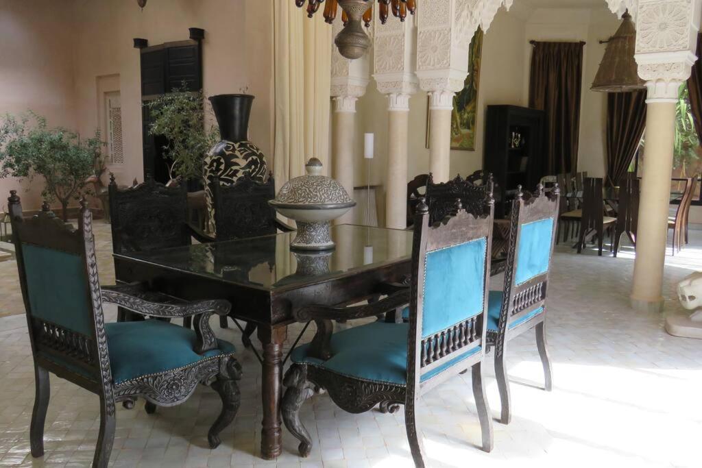 Villa Jude Luxury 6BR Villa with Private Pool, Sleeps 12, Near Golf & City