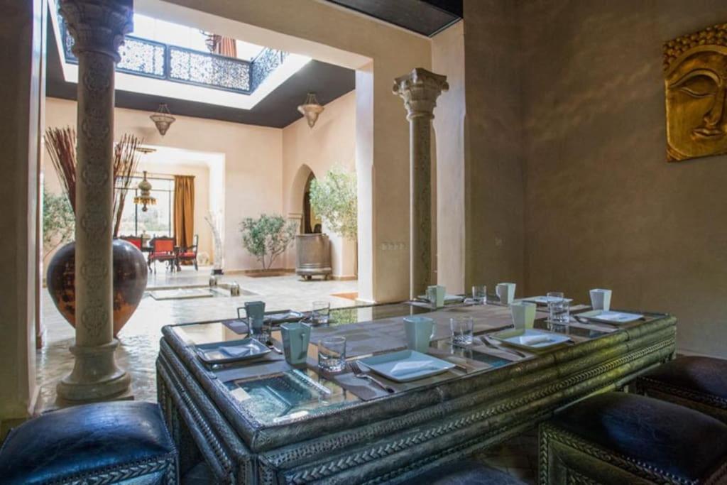 Villa Jude Luxury 6BR Villa with Private Pool, Sleeps 12, Near Golf & City