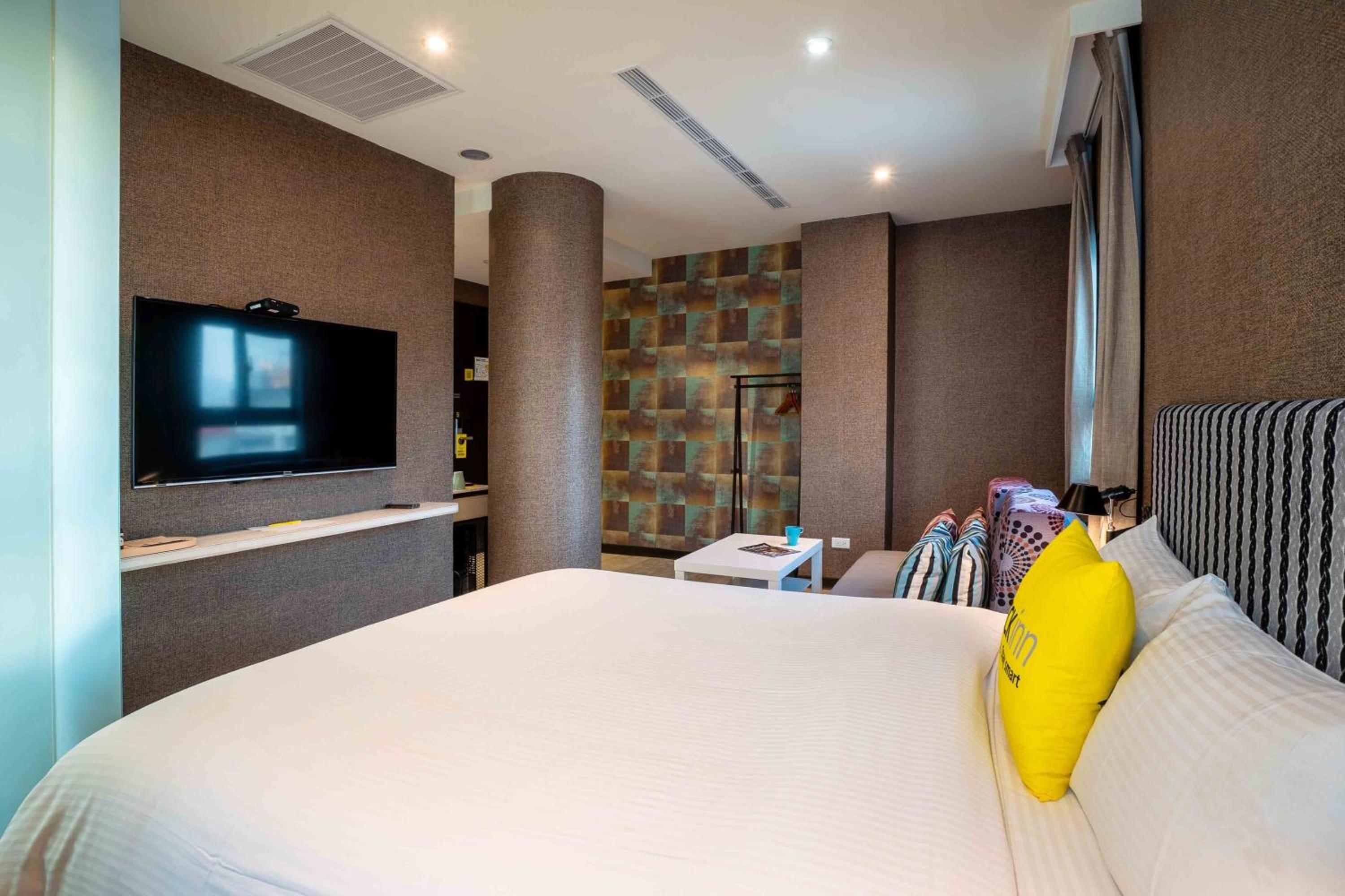 CHECK inn Taichung Ziyou