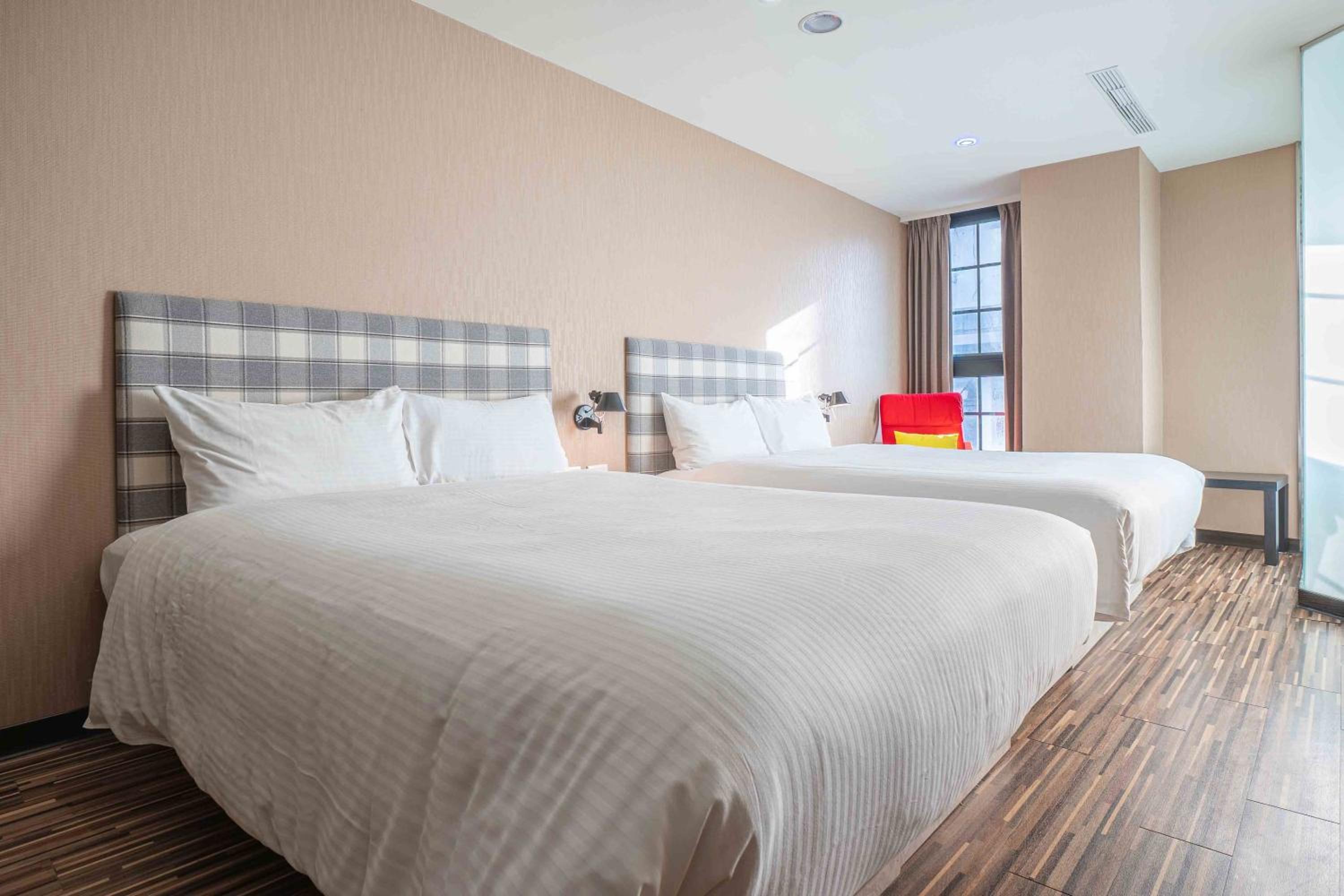 CHECK inn Taichung Ziyou
