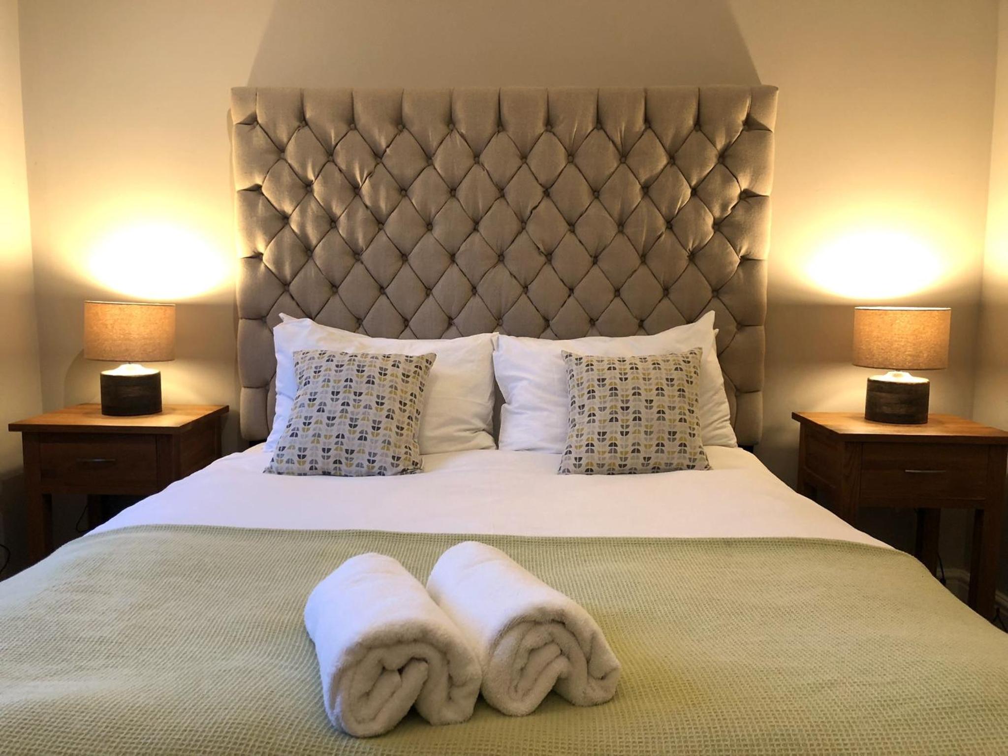 Lord Raglan House One Bedroom with Parking