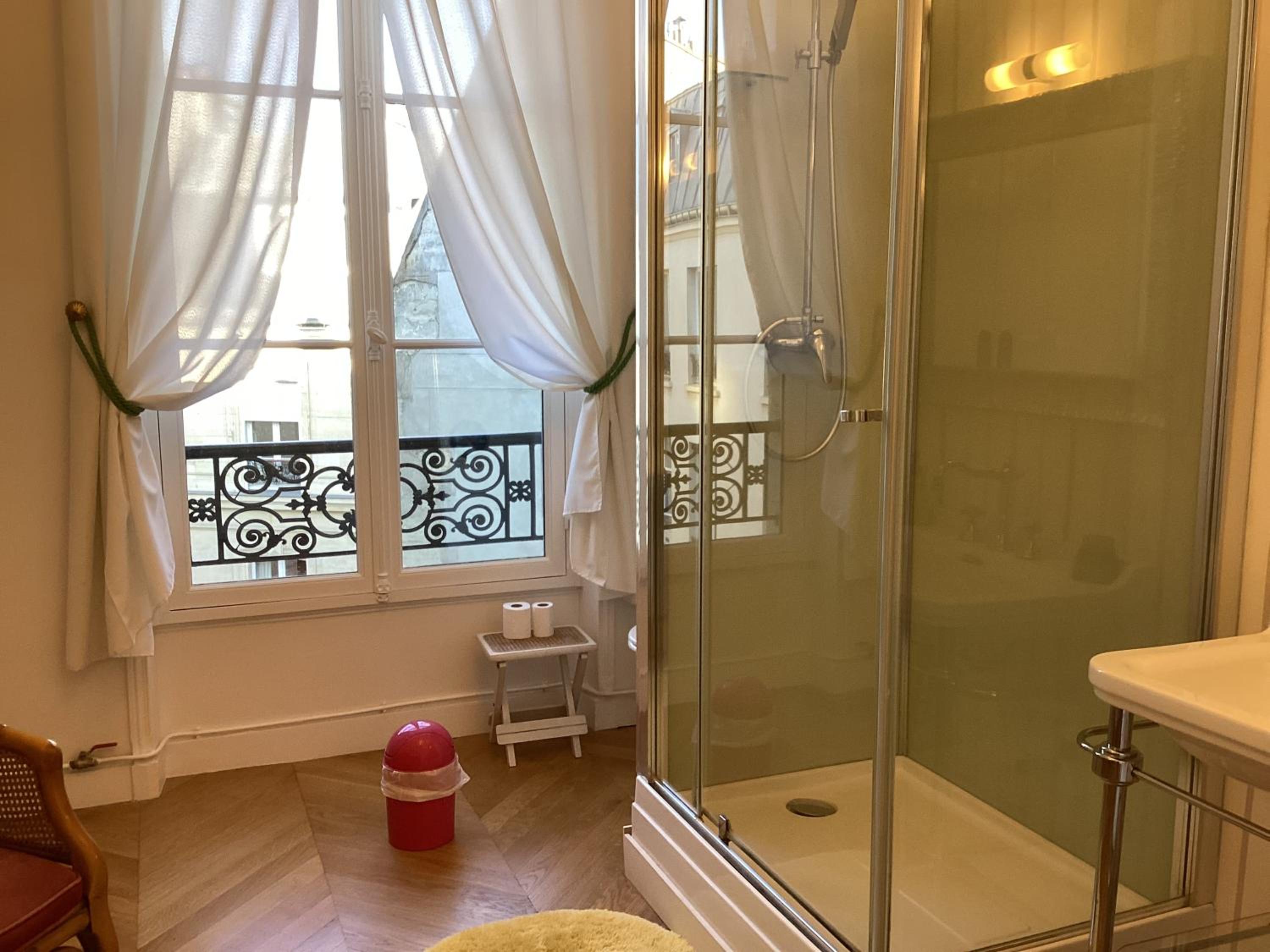 Bed and Breakfast Paris Arc de Triomphe