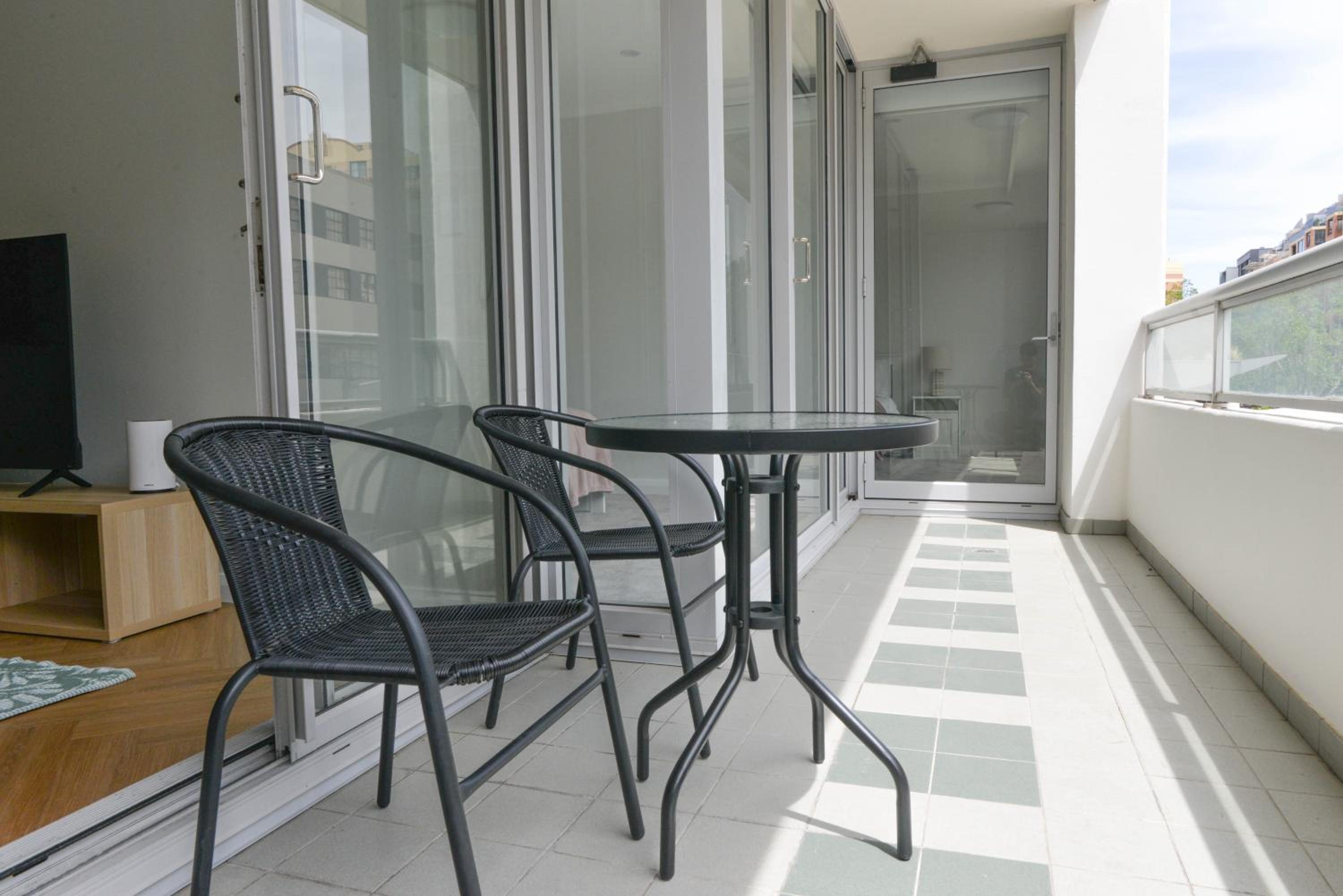 Hotel Great Location! Darling Harbour Superb 2BR Apt - Image 1