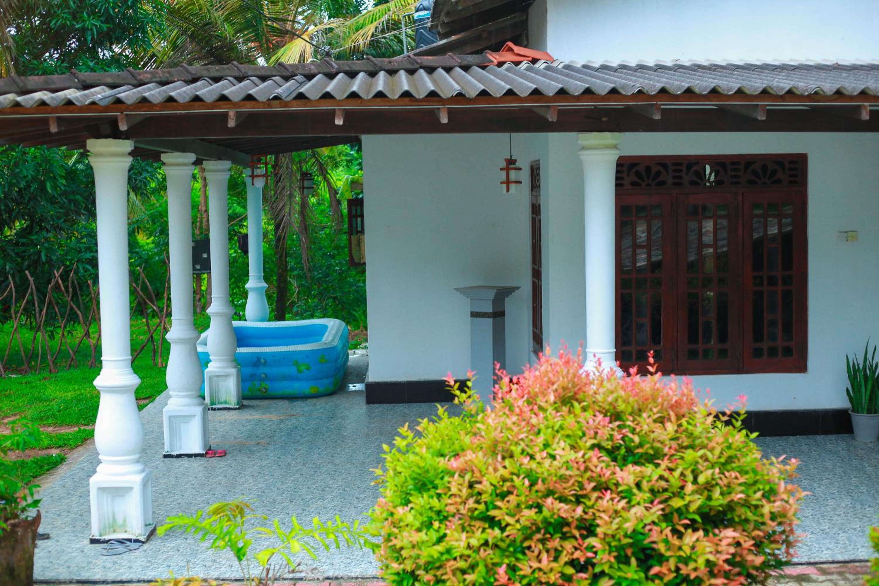 E2 Villa