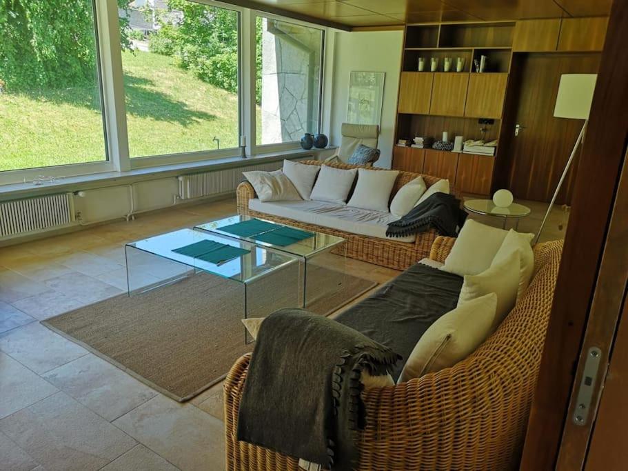 Großzügiges Haus angrenzend an Naturschutzgebiet
