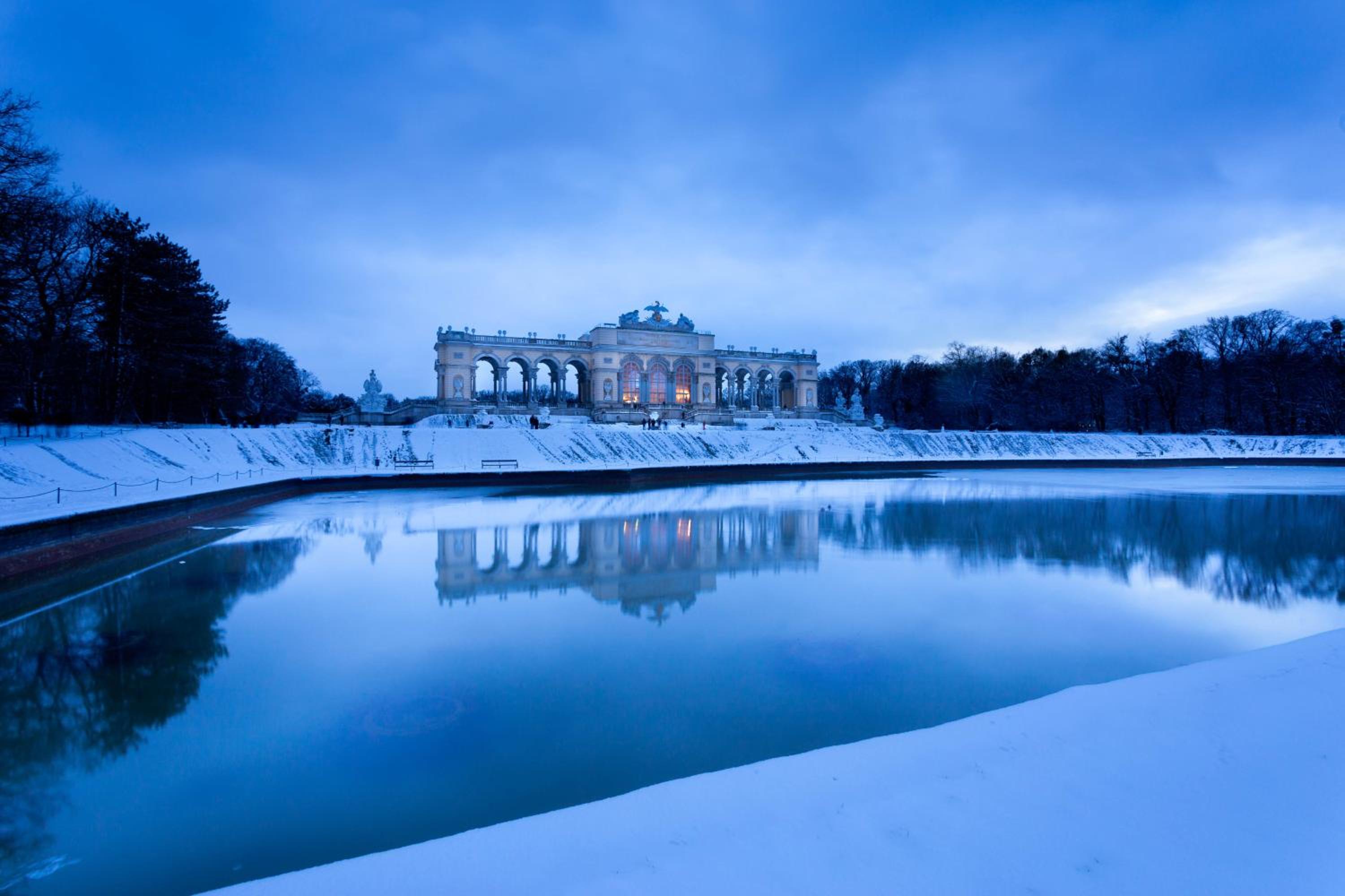 10 min walk to Schonbrunn l Deluxe Suite