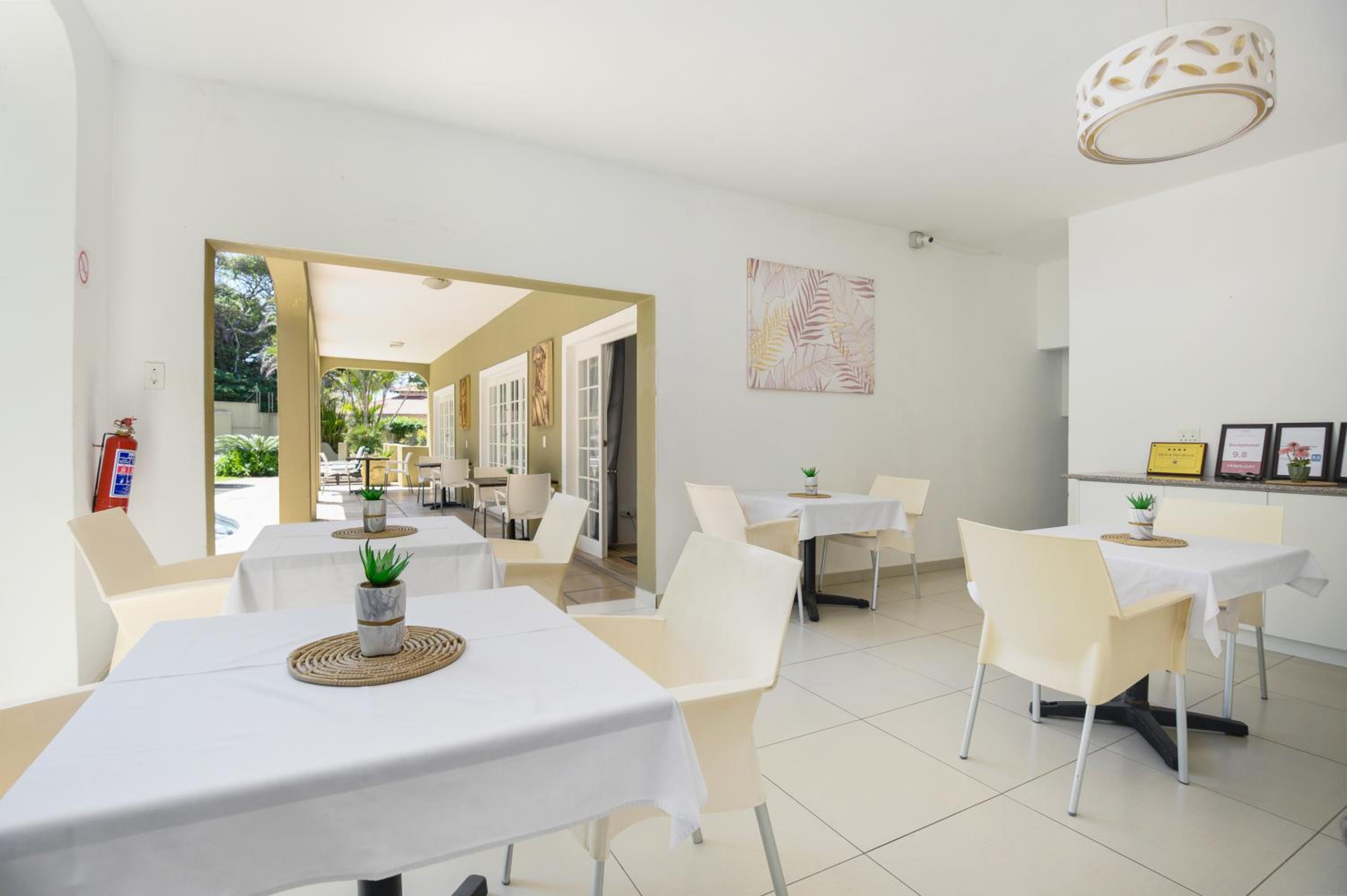 Caza Beach Guesthouse