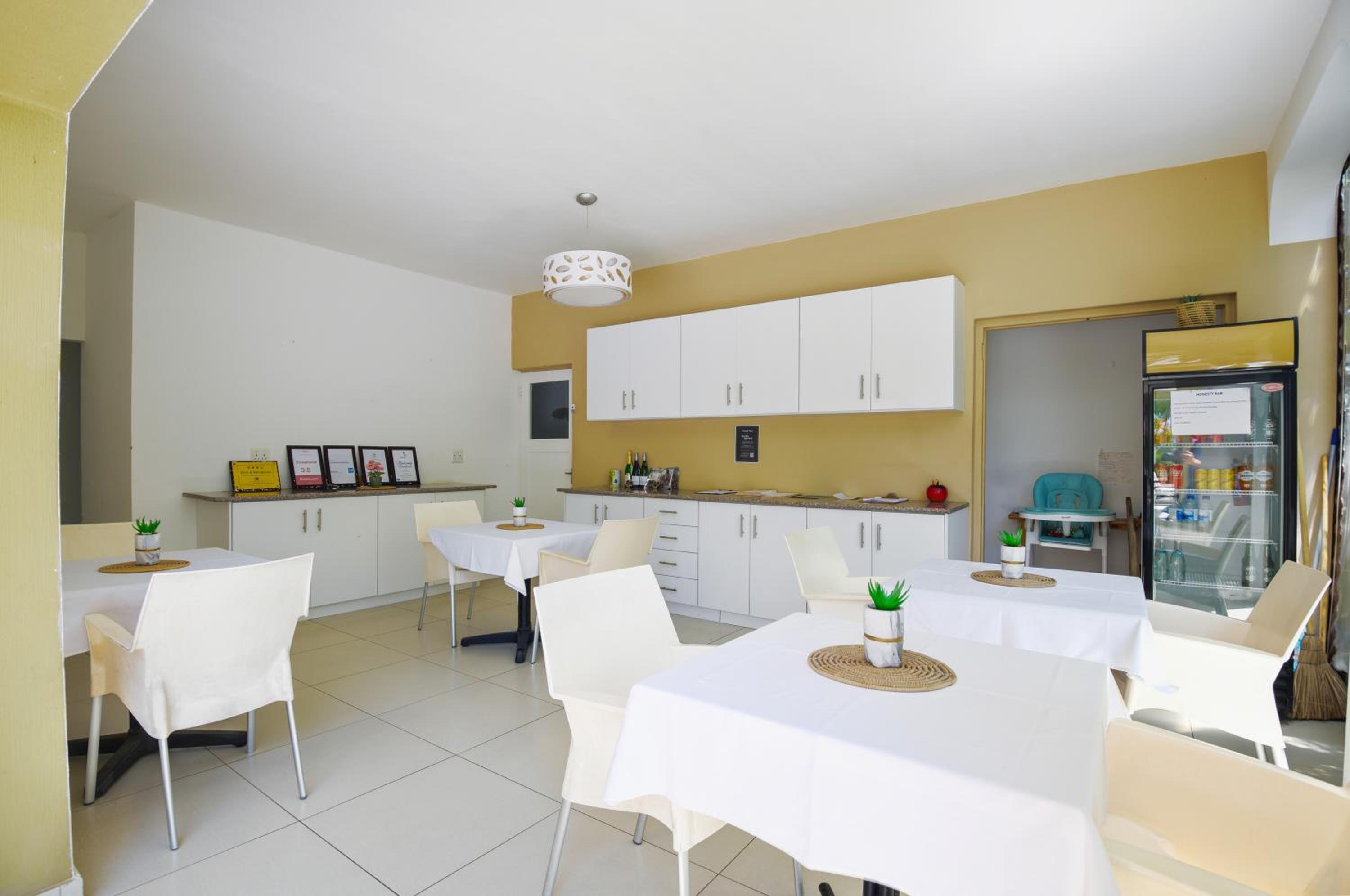 Caza Beach Guesthouse
