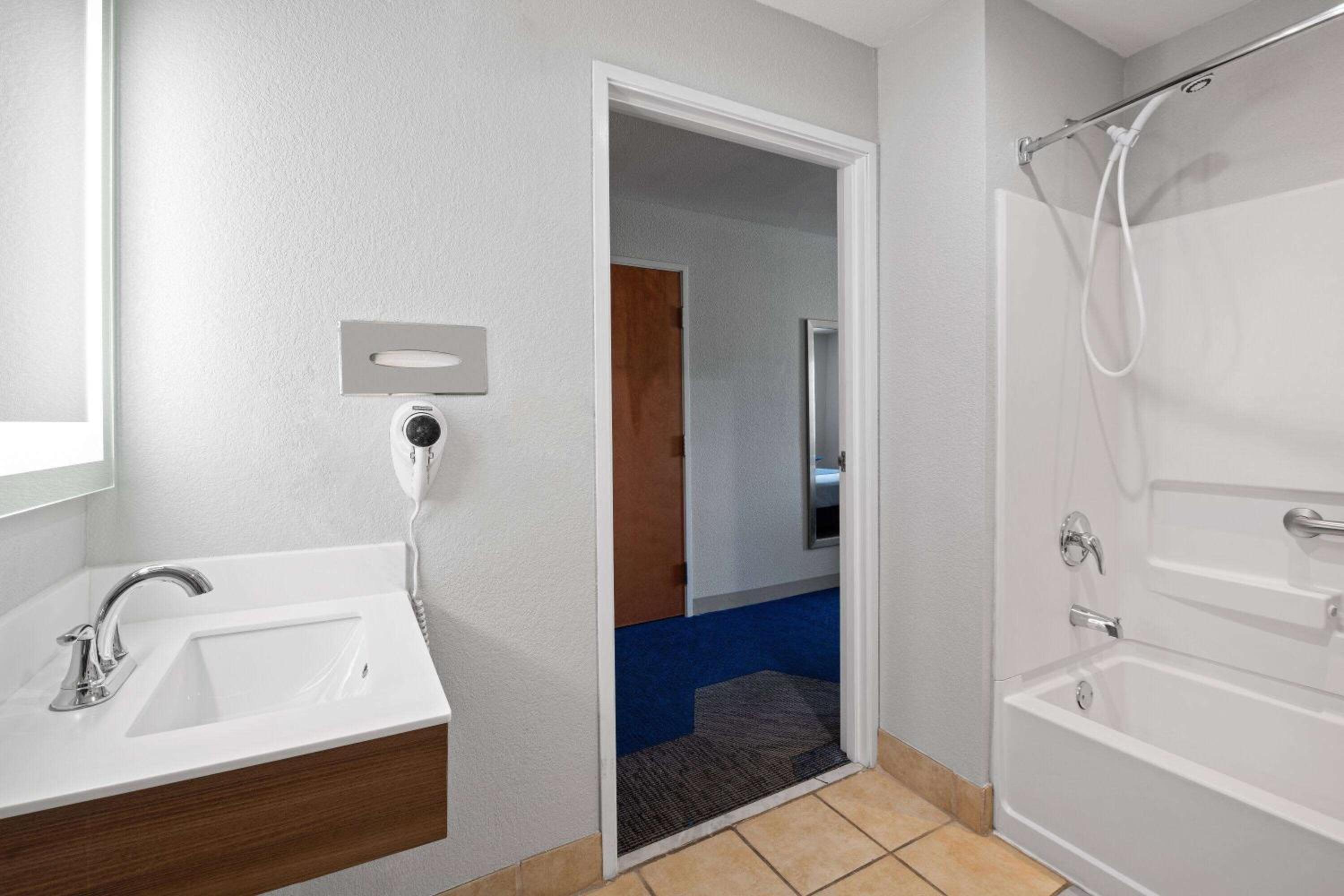 Houma Vacations - Microtel Inn  Suites by Wyndham of Houma - Property Image 49