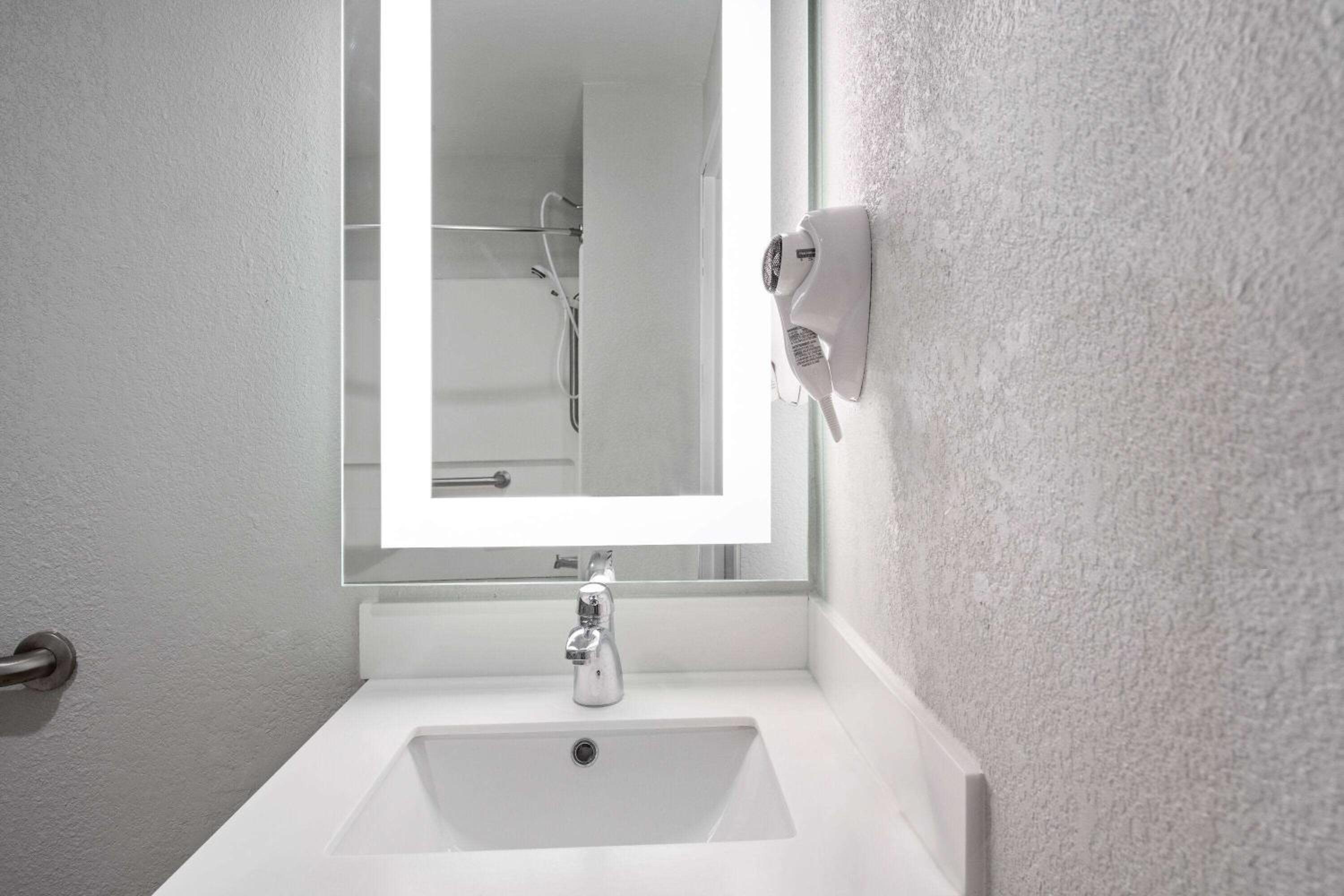 Houma Vacations - Microtel Inn  Suites by Wyndham of Houma - Property Image 3