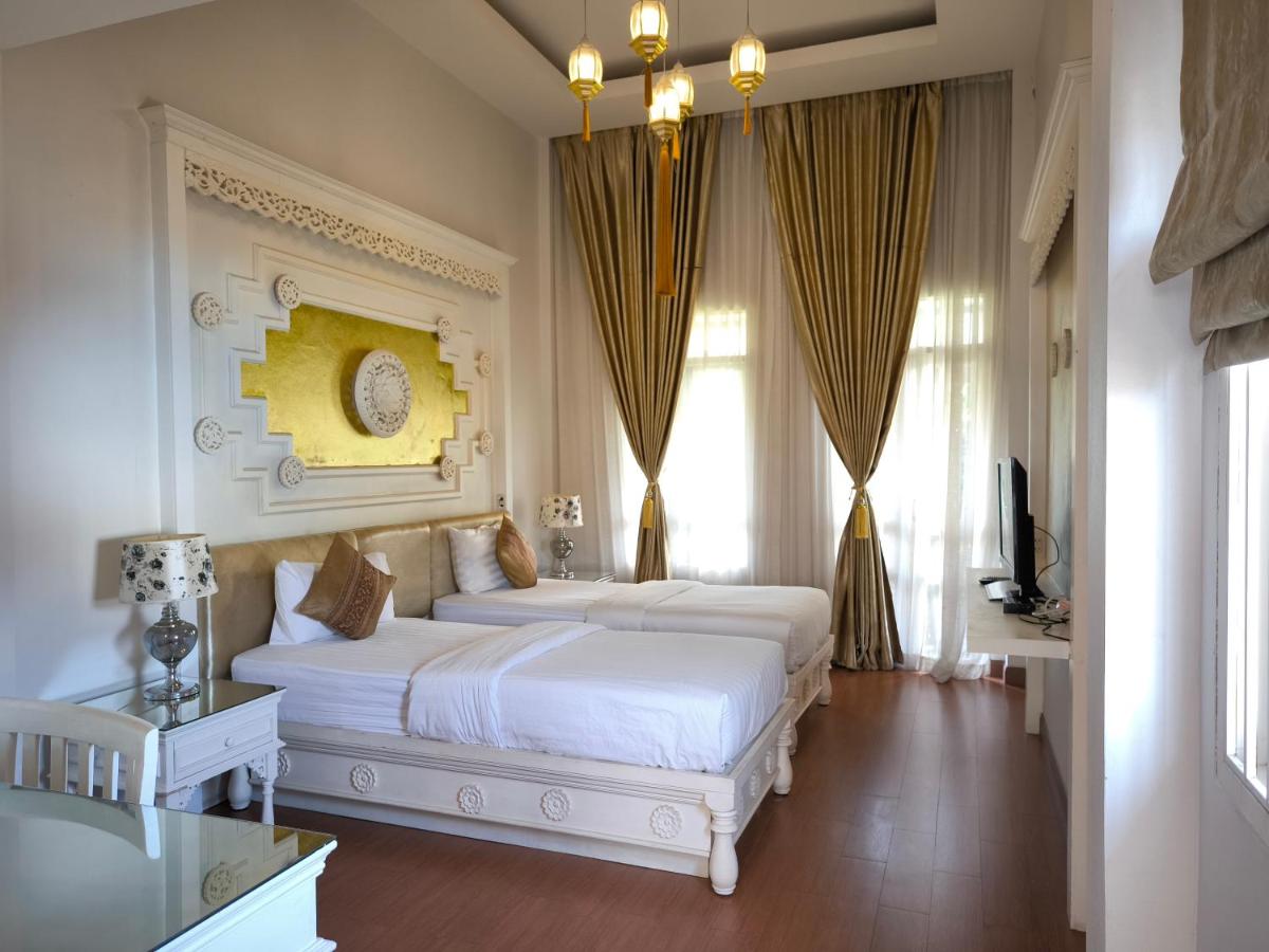 Ratchiangsaen Flora House