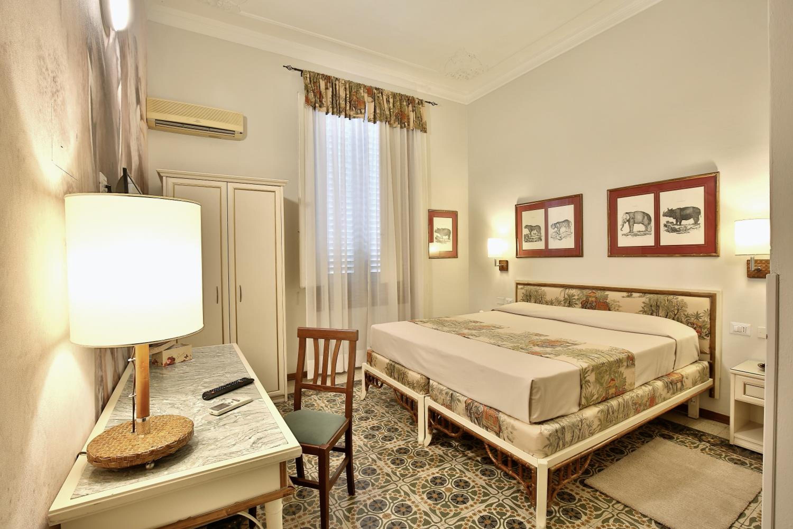 MADAMA GUEST HOUSE
