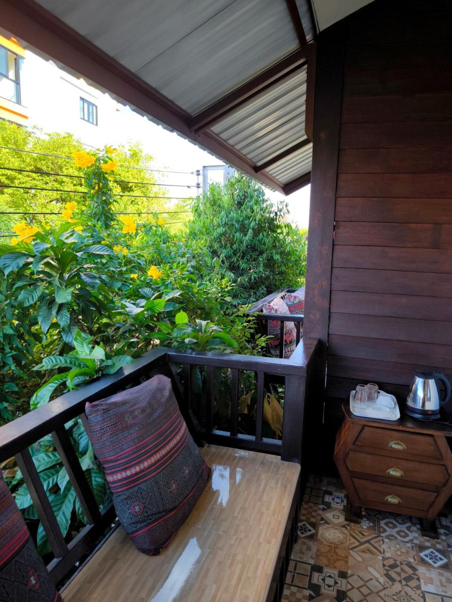 Ratchiangsaen Flora House