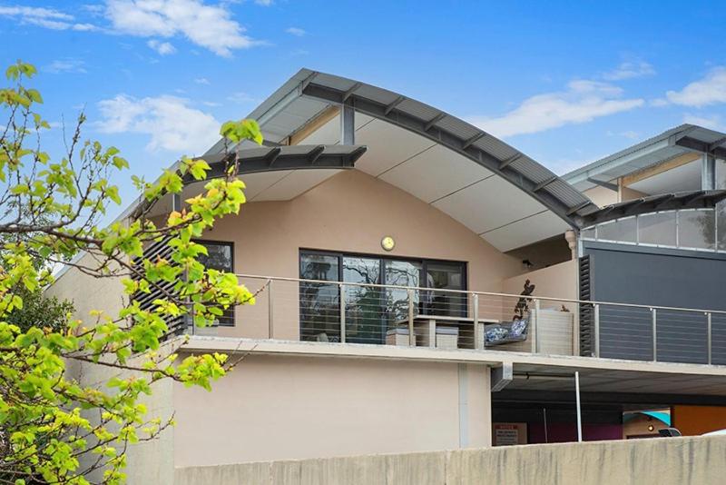 Hotel Margaret River Retreat on Fearn - Image 1