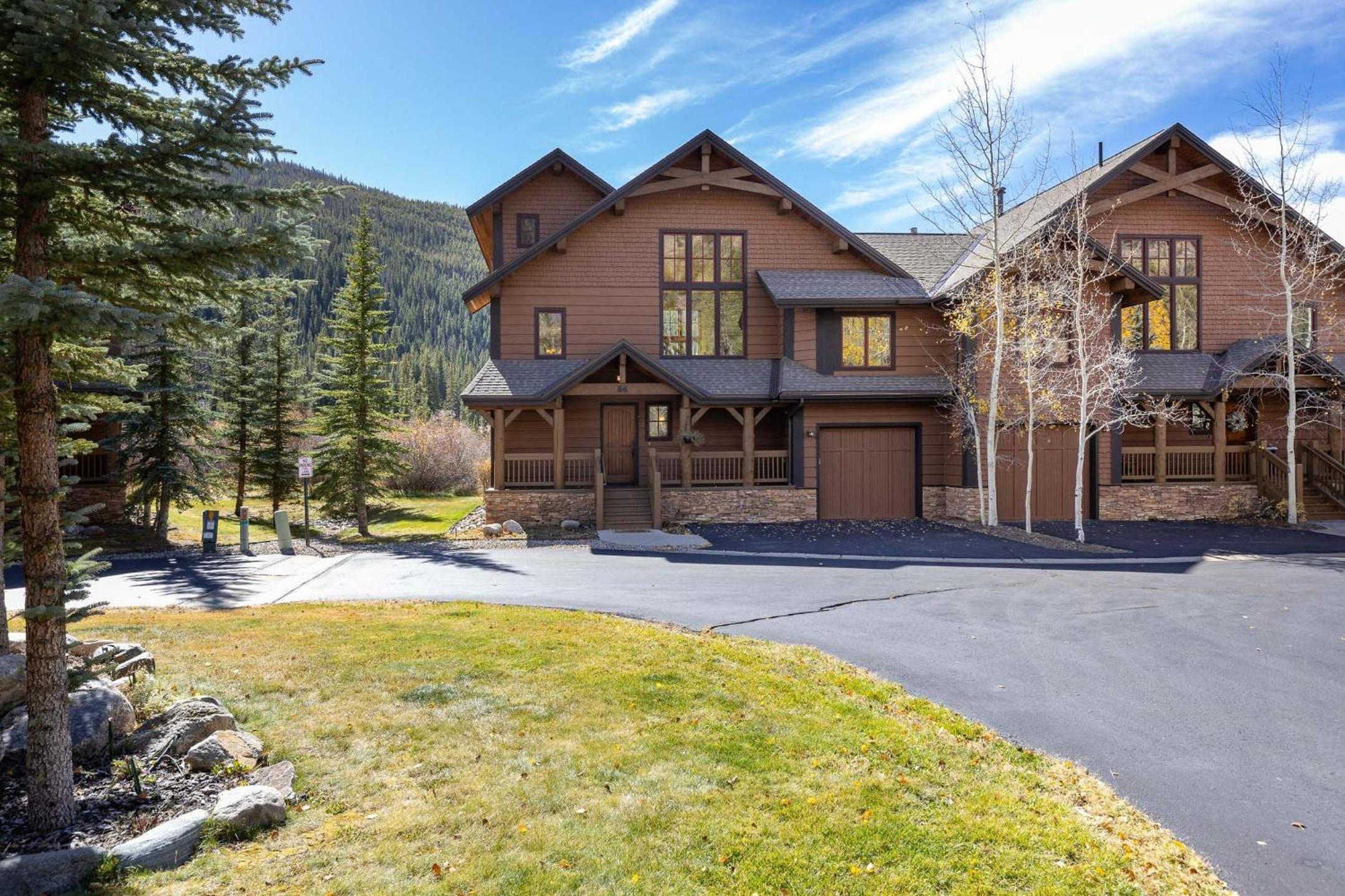 66 Thackwell Lane townhouse view 5