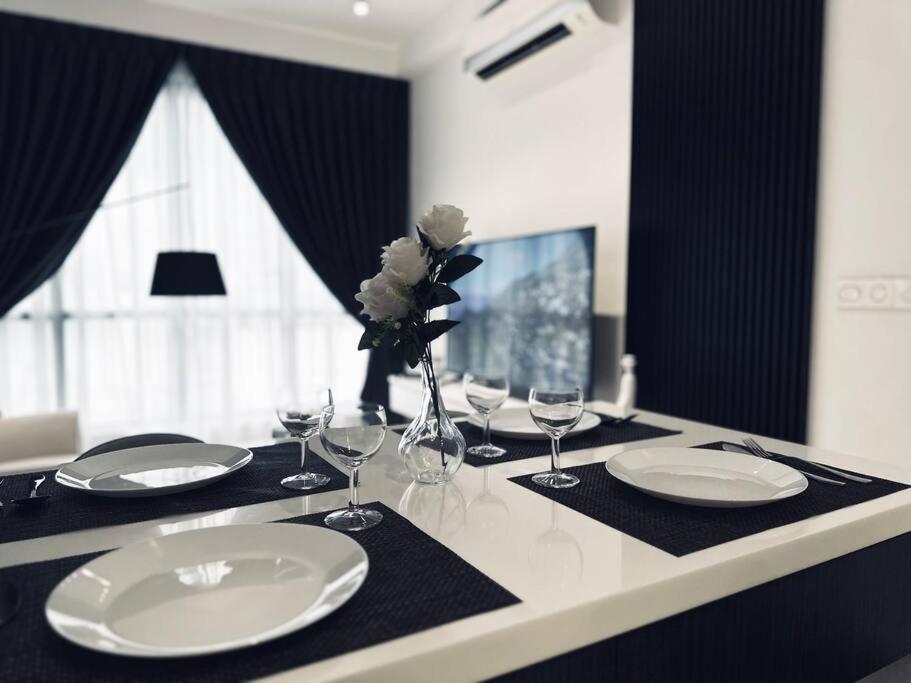 Setia Sky88 by Antlerzone