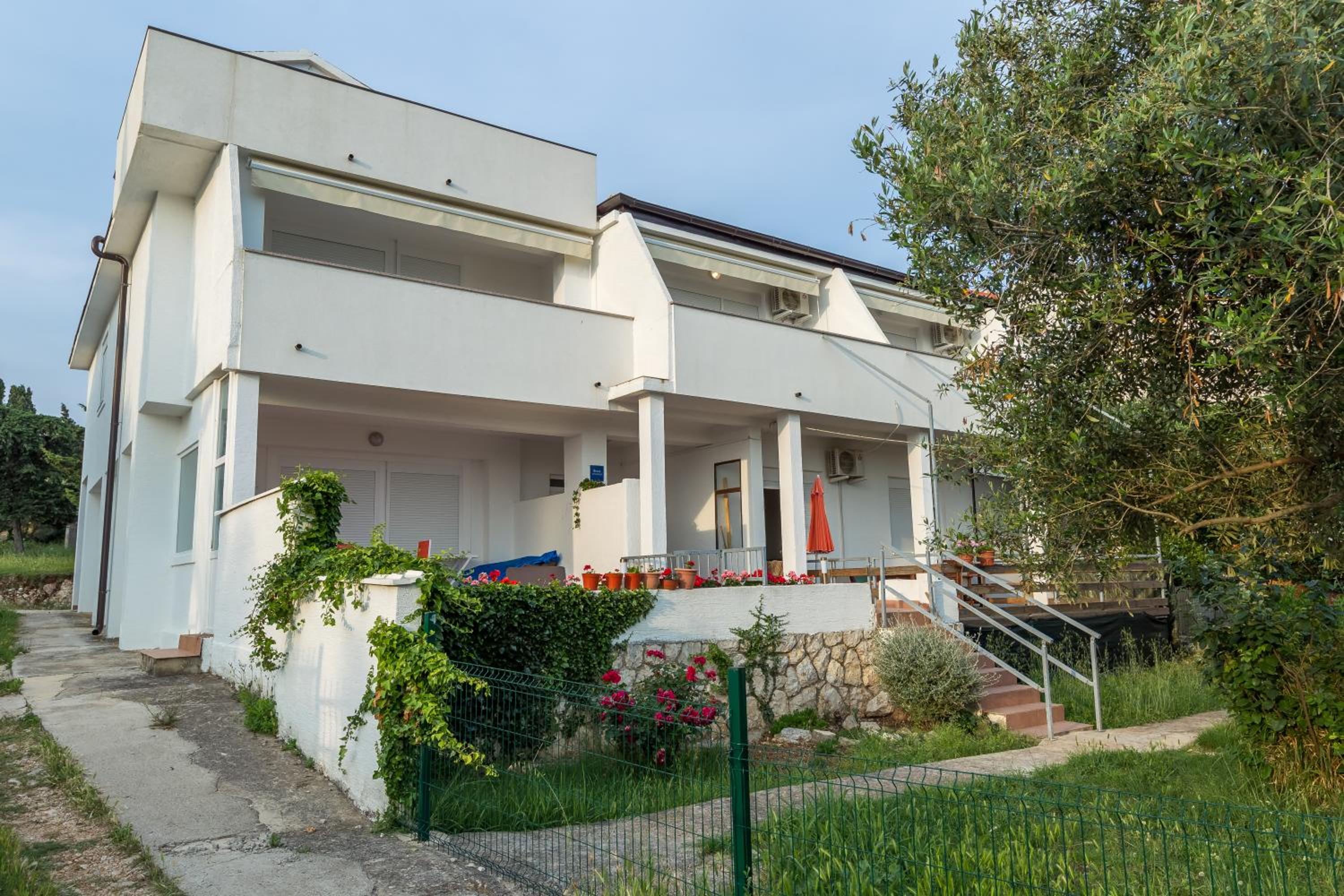 Apartments by the sea Semy