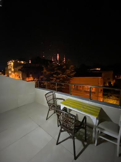 balcony