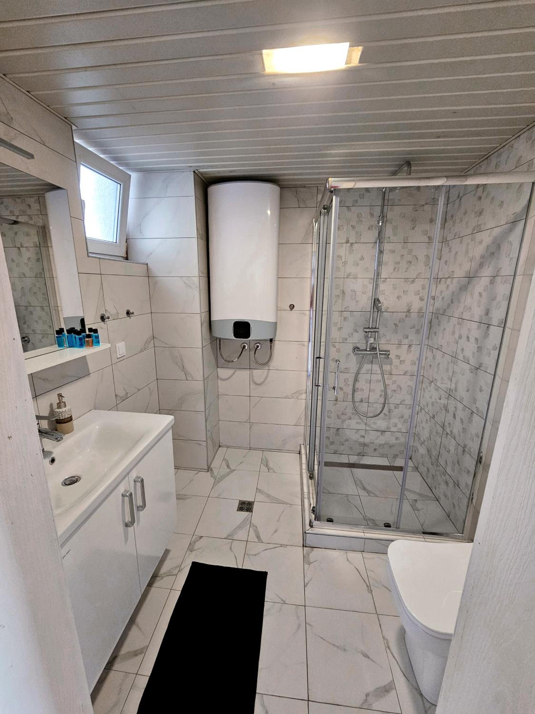 Centre Luxury Apartment view 3