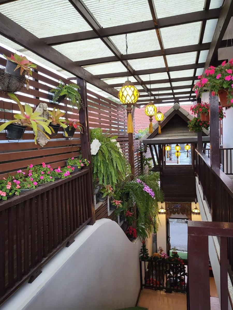 Ratchiangsaen Flora House