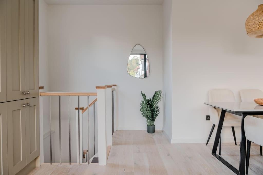 Modern & Bright Luxury London Apartment in Honor Oak