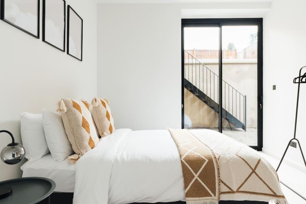 Modern & Bright Luxury London Apartment in Honor Oak