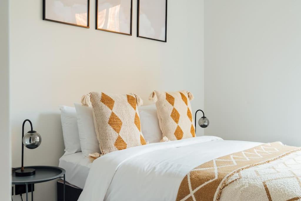 Modern & Bright Luxury London Apartment in Honor Oak