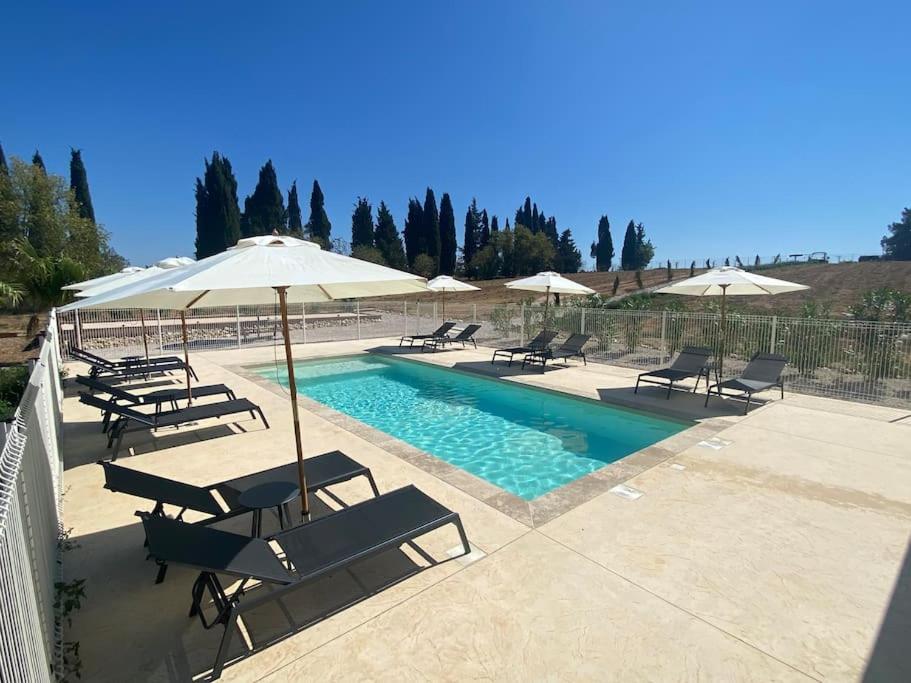 Gite de 2 à 5p Jaccuzi sur domaine 3Ha