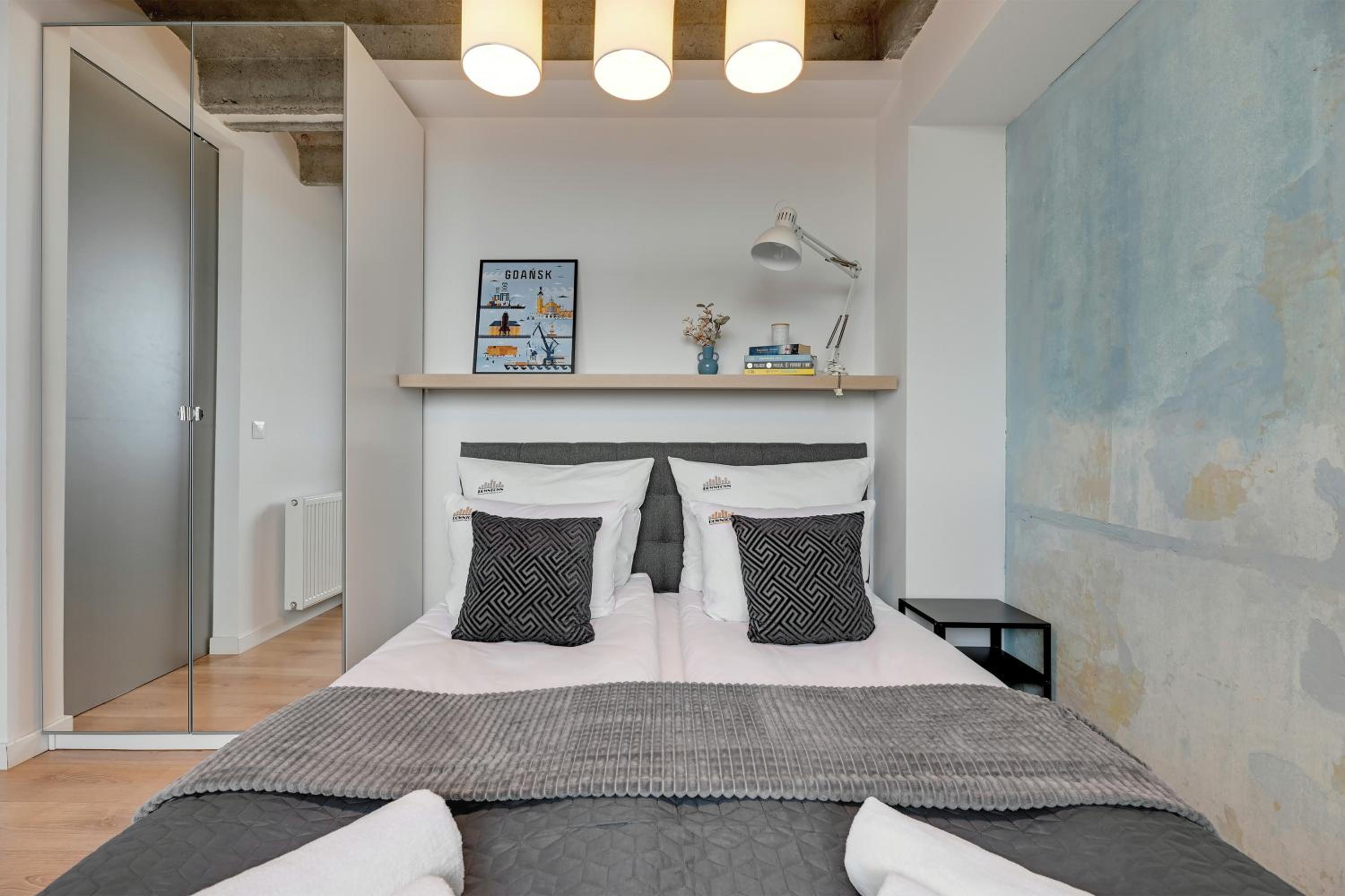 Gdynia z widokiem na morze by Downtown Apartments