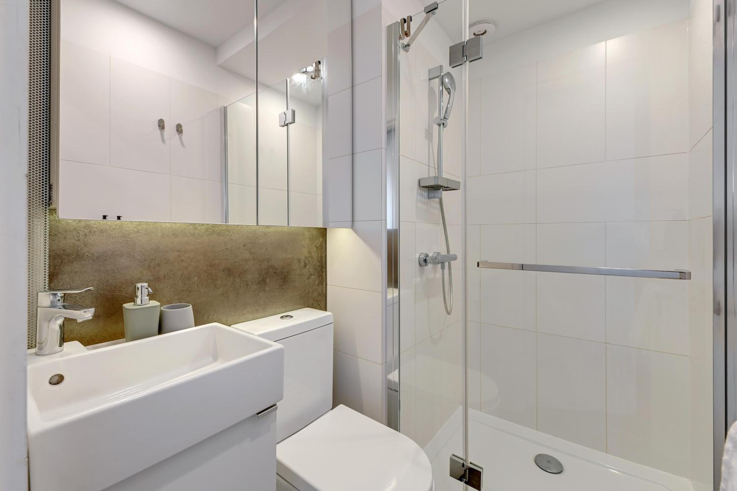 Gdynia z widokiem na morze by Downtown Apartments