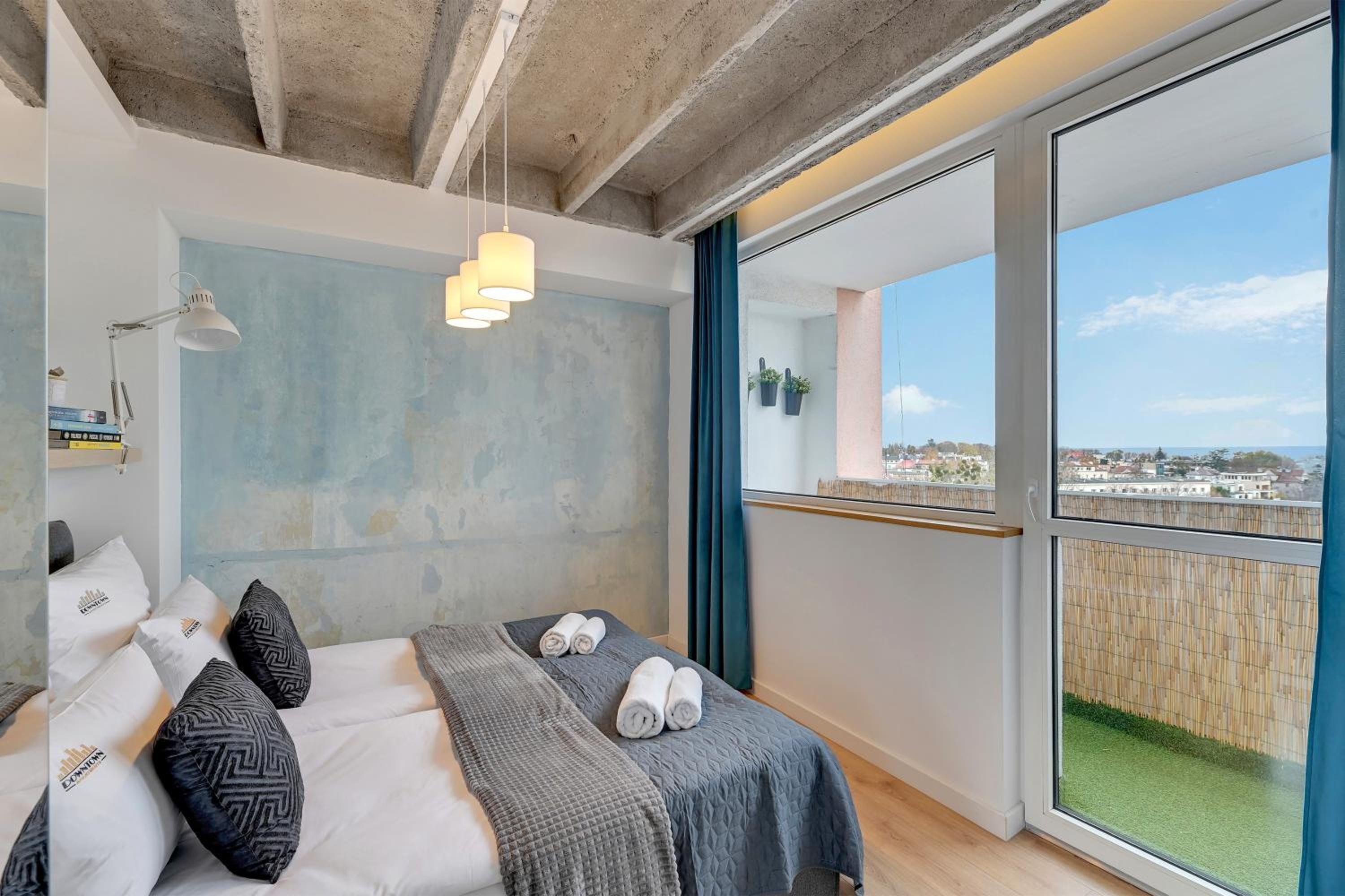 Gdynia z widokiem na morze by Downtown Apartments
