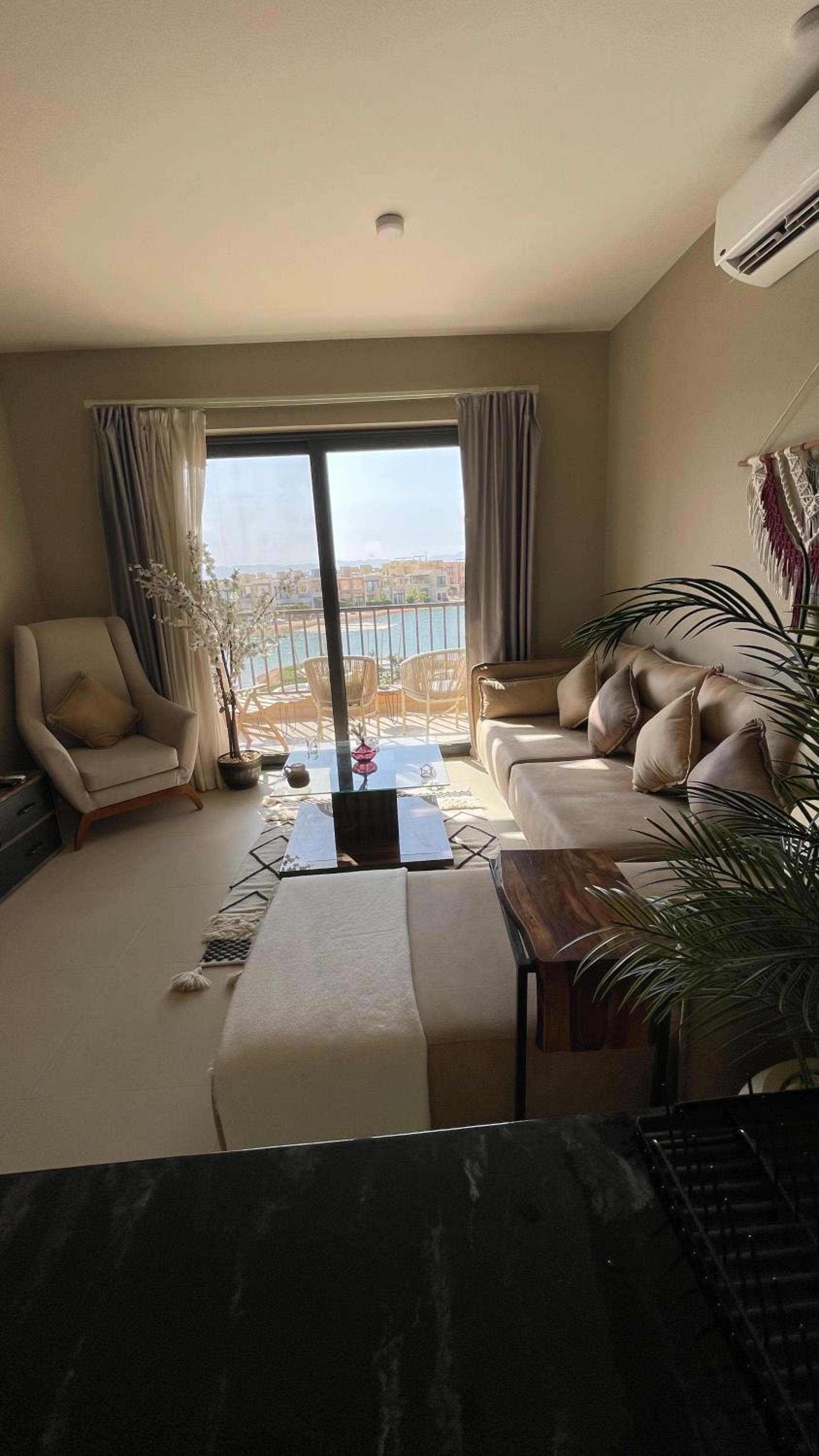 Sunsets on the Lagoon: 2BR Rooftop Apt In El Gouna view 5
